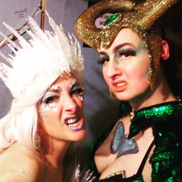 Villains backstage and ready for you at Acts of Villains.
#seabq #burlesque #villains #headdress #costuming #evil ift.tt/2UEYLYg