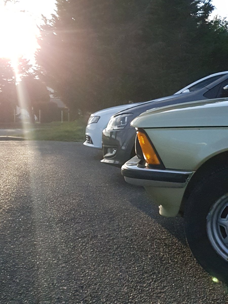 GAMARD15's tweet photo. Ne se reste t-il pas 3 petite allemande ✌👍

AUDI 
VW 
BMW https://t.co/F2GeTaOIzf