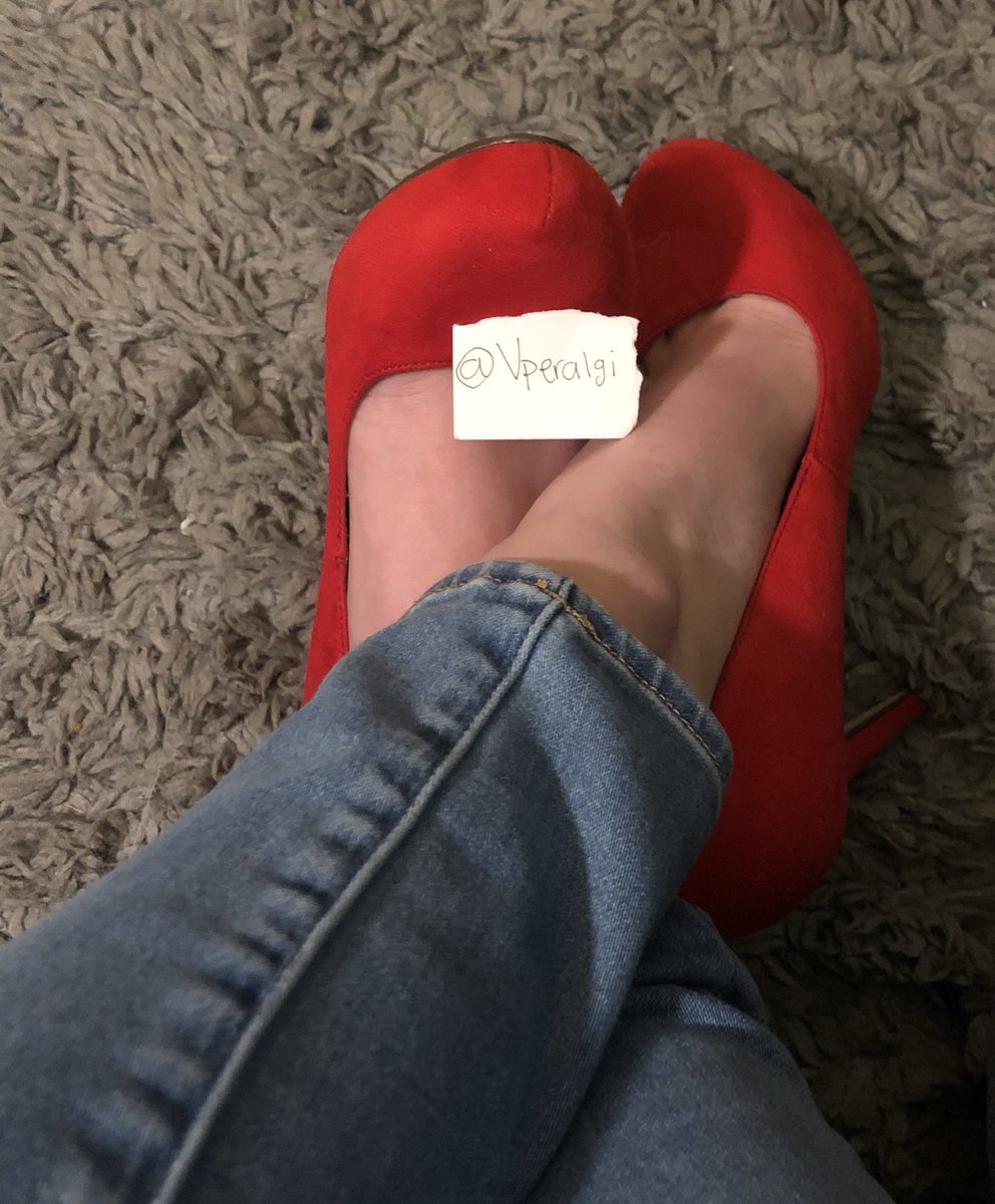 VPeralgi's tweet photo. Come Shop Piggies 💞 #prettyfeet #findom #feet #footfetish #soles #feetpics #findom #paypig #humanatm #feetgoddess @retweetpig11 @EmpireOfFeet @fetishphotoni1 @piggyslavery1 @FindomForever @RTP1G1 @rt4goddess @rtfemdom1 https://t.co/PP368O1I25