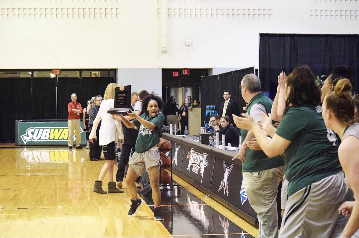 cntguardty's tweet image. can’t believe it’s really over😢 #commitmentcomingsoon🏀 once a saint, always a saint🤞🏽