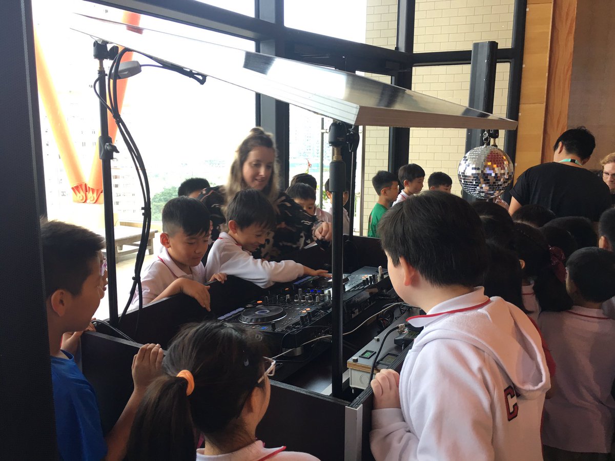 alytree's tweet image. CDNIS Innovators in Residence, The Solar Sound System @Makerspaces_com @21cli #cdnisprojectinnovate @solarsoundsystem