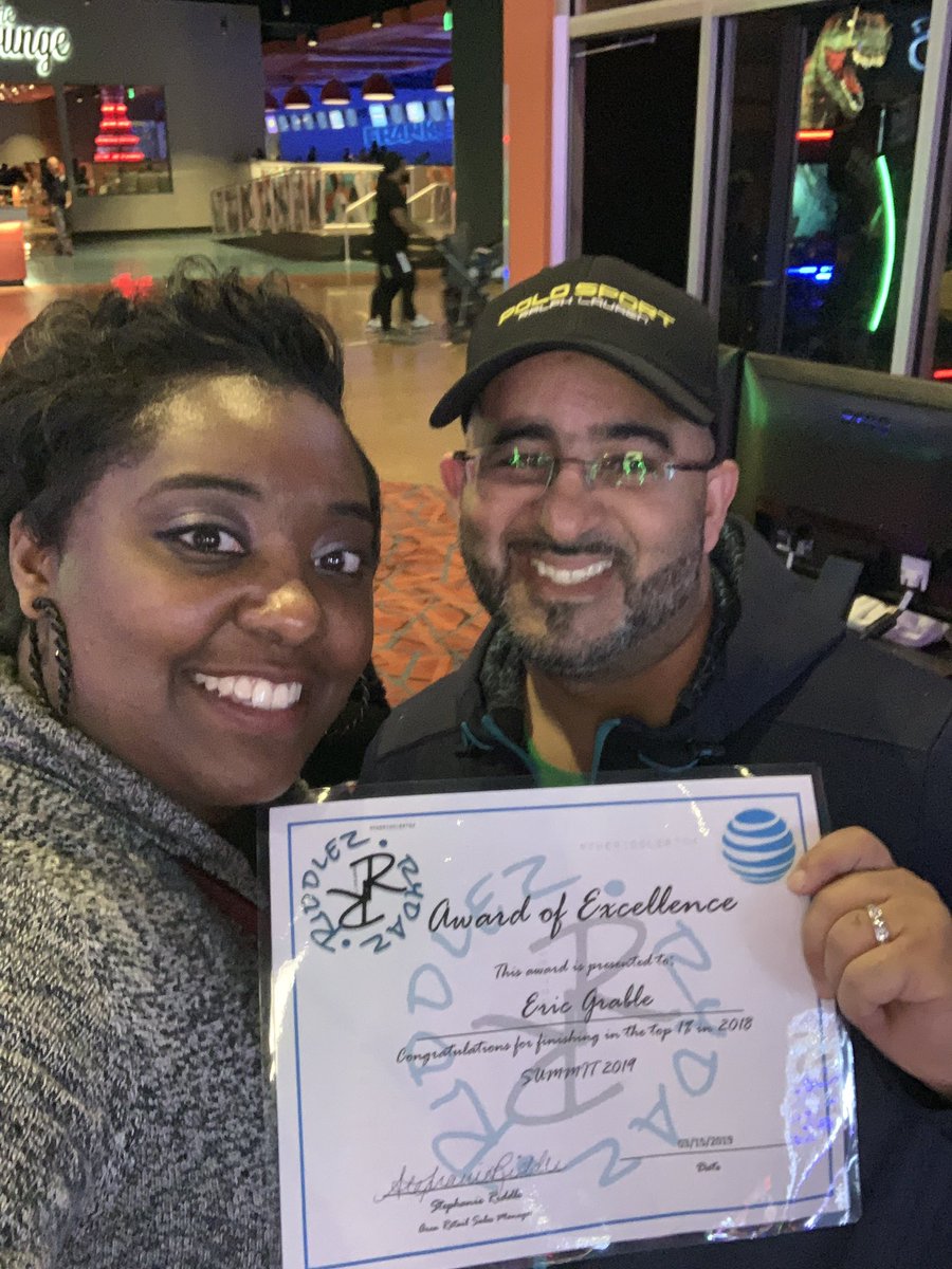 Kudos are in order for the amazing leader of Tha Bury <a href="/EricGrable3/">Eric Grable</a> 🔥 Congrats on winning #Summit2019 Thank you for your leadership &amp; dedication to greatness!! #leadership #OurThing #RiddlezRydazALLgreen #LifeAtATT