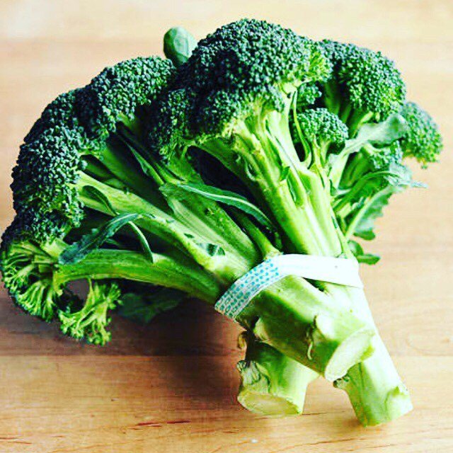 excruciatingjoy's tweet photo. Broccoli https://t.co/V0dIuN912b https://t.co/c51QCIYFhH
