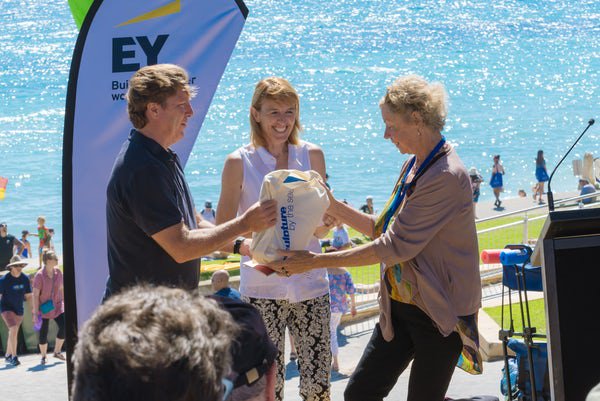 Celia Hammond, Liberal Party candidate for Curtin, presenting the Andrea Stretton Memorial Invitation Award yesterday.

Read her full speech including why she thinks this event represents and promotes so much about <a href="/WestAustralia/">Western Australia</a>. bit.ly/SxSCeliaHammond