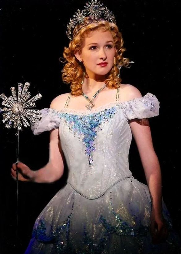 ellysmelancholy's tweet photo. My frank analysis is that @WICKED_Musical put my spirits through dialysis. Haven't had such a bedazzling, spellbinding evening since....possibly never. 
Thanks @MariandTorres, #ErinMackey, @sillymili7, @curt_hansen, and the whole cast and crew for such a glorious experience. https://t.co/pH5HMBU5Ms