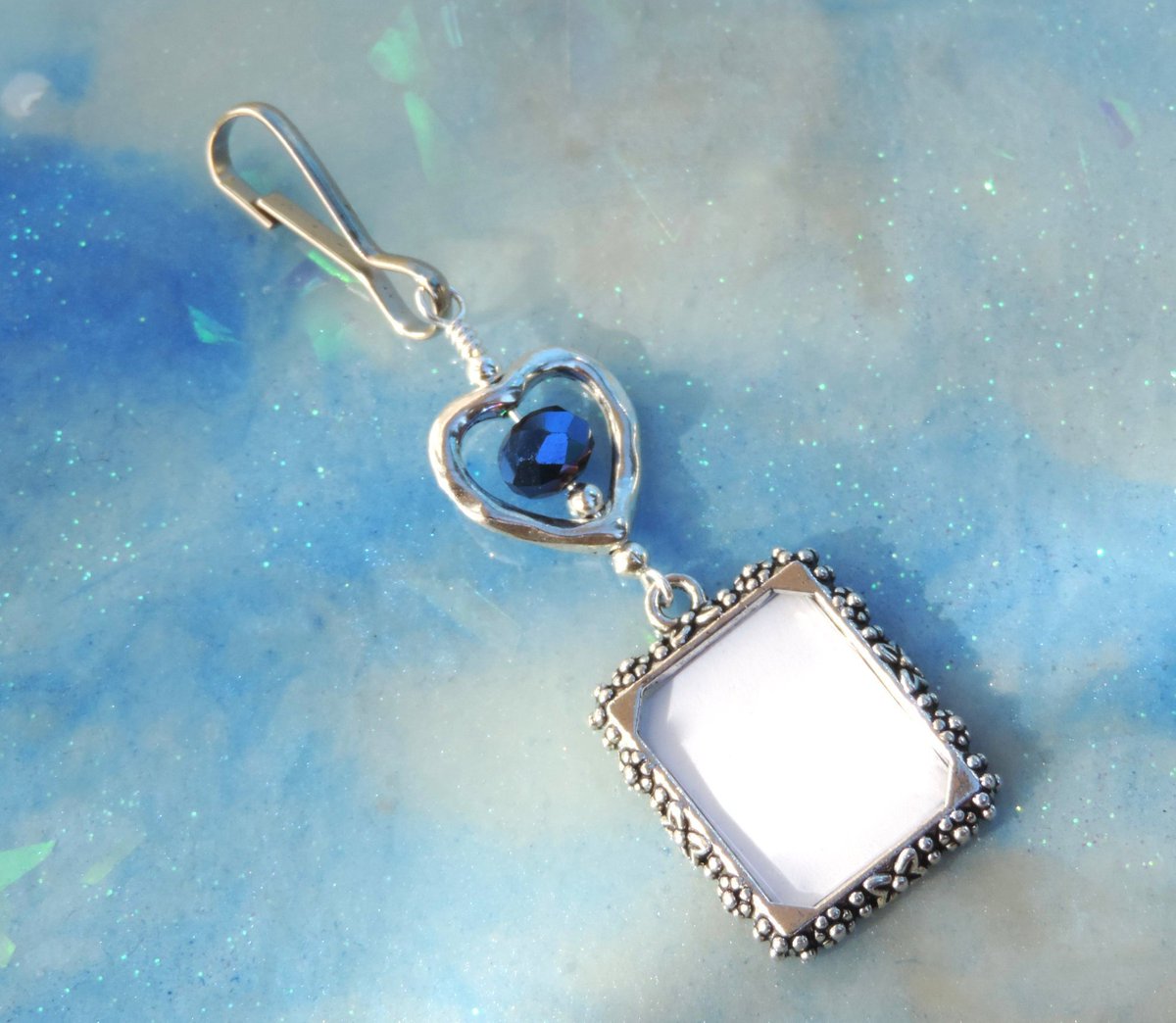 smilingbluedog's tweet photo. I have the best customers! Thanks for the great review Jenn C. ★★★★★! https://t.co/zmnn8jZfY3 #etsy #weddings #accessories #somethingblue #silver #epiconetsy #pottiteam #craftychaching #diybrides #like2 #shopsmall #etsyfinds #weddings #review https://t.co/hVogRzyinZ