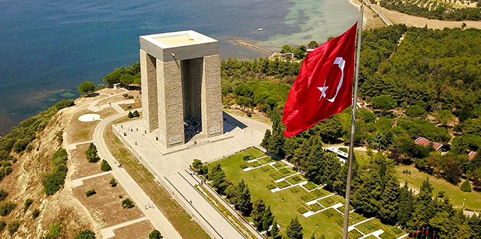 #18Mart Çanakkale Zaferi’nin 104. yıl dönümünde tüm şehitlerimizi saygı, rahmet ve minnetle anıyoruz.  #ÇanakkaleGeçilmez