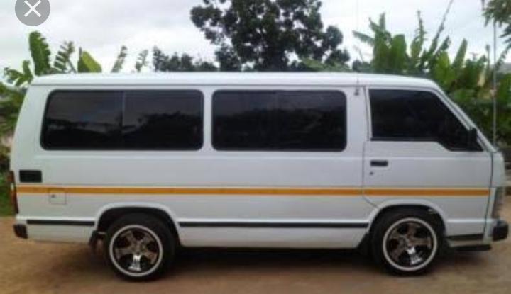 Barista_comfort's tweet photo. @NoChillMzansi @AdvBarryRoux The people who drive such taxis,do they even know where gear no.3 is or it's just guess work?
#BALANCEmeREALquick https://t.co/hxPqd1S0Z7