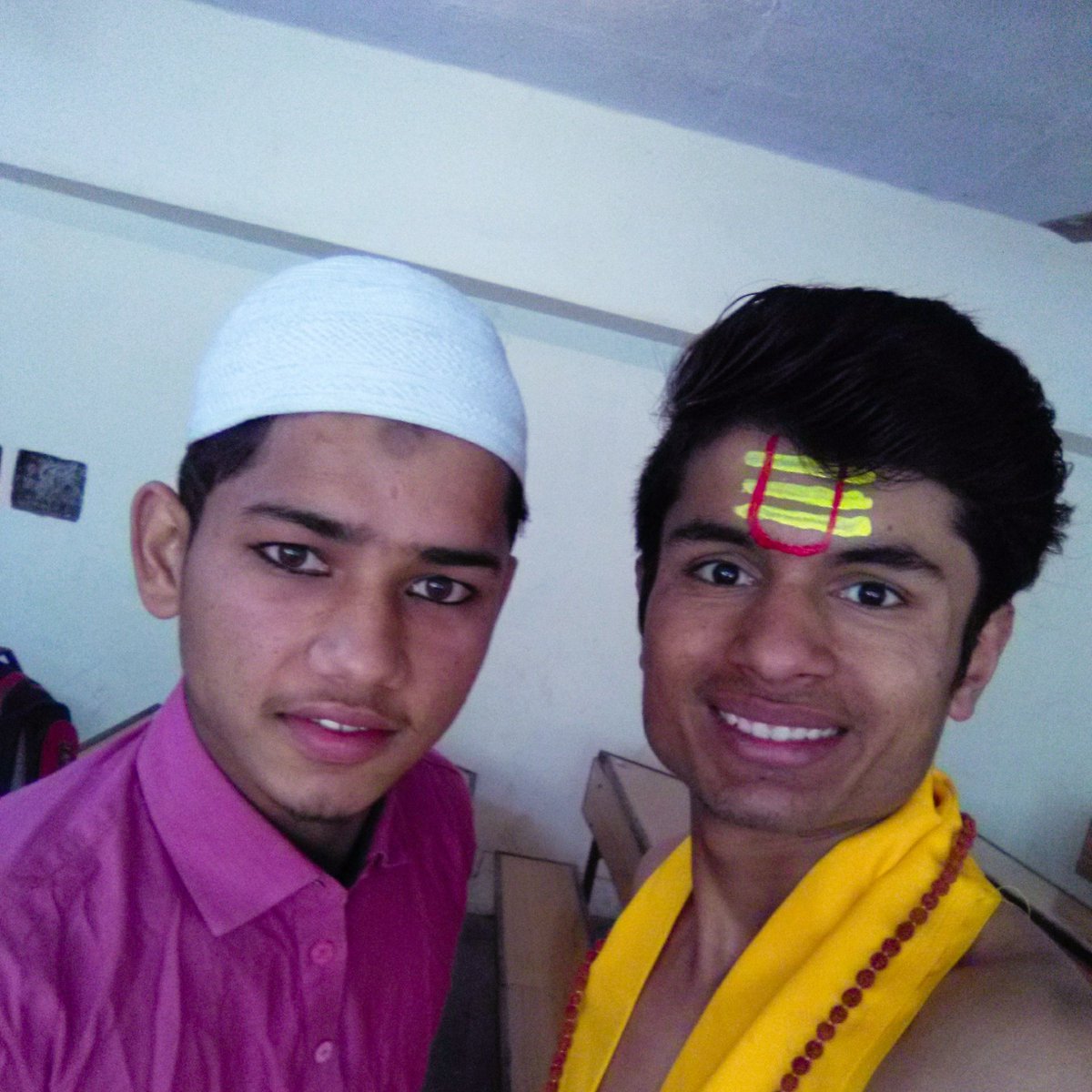 MayankGaurUK's tweet photo. #NewProfilePic सर्वधर्म सम्भावः https://t.co/2VVcNHWSCl