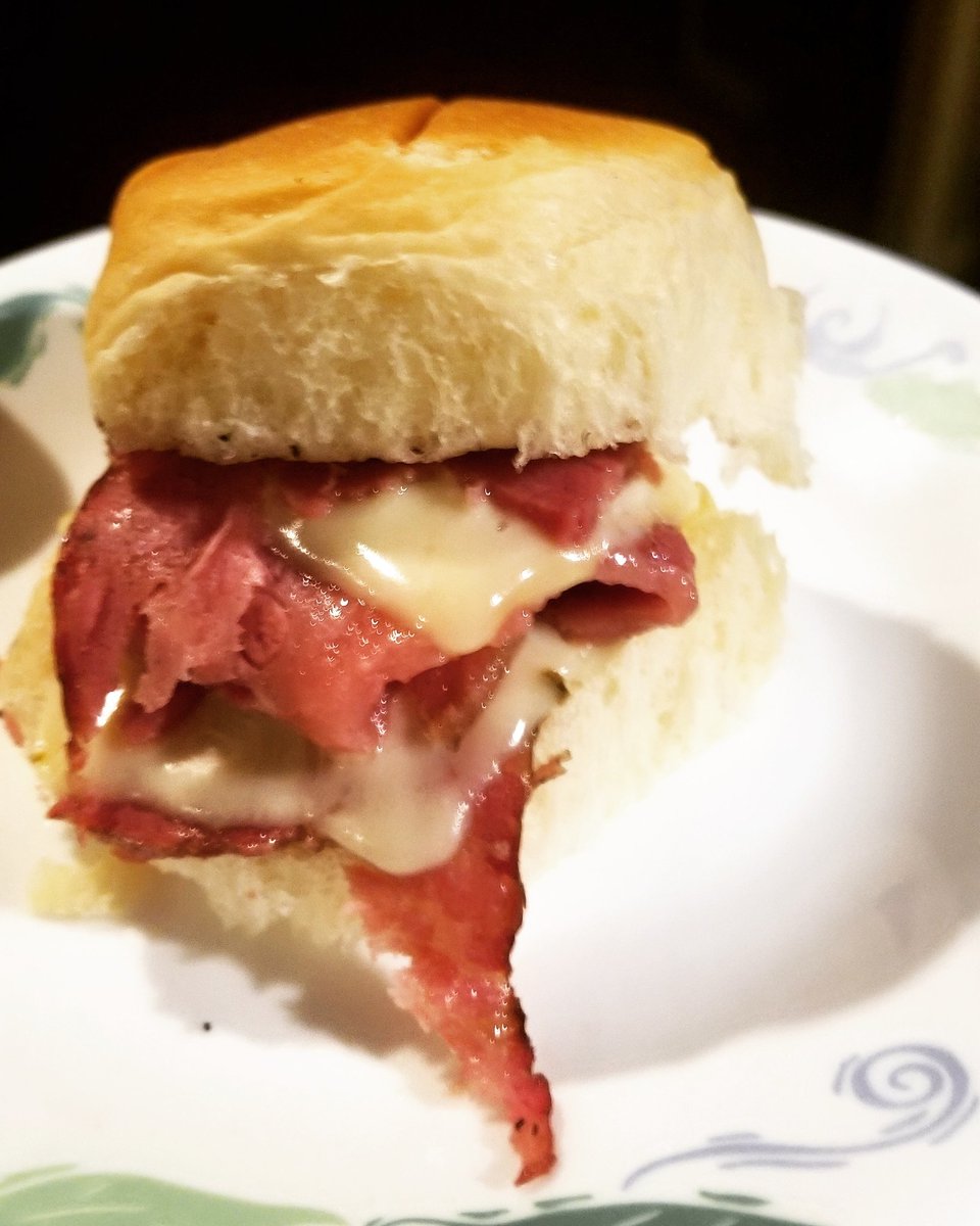 summadatque's tweet photo. Happy Corned Beef Slider Day!
๐๐๐๐๐๐๐
#ScoobyDoobyQue #cornedBeefSliders
#StPatricksDay https://t.co/XGHVuHXGN7