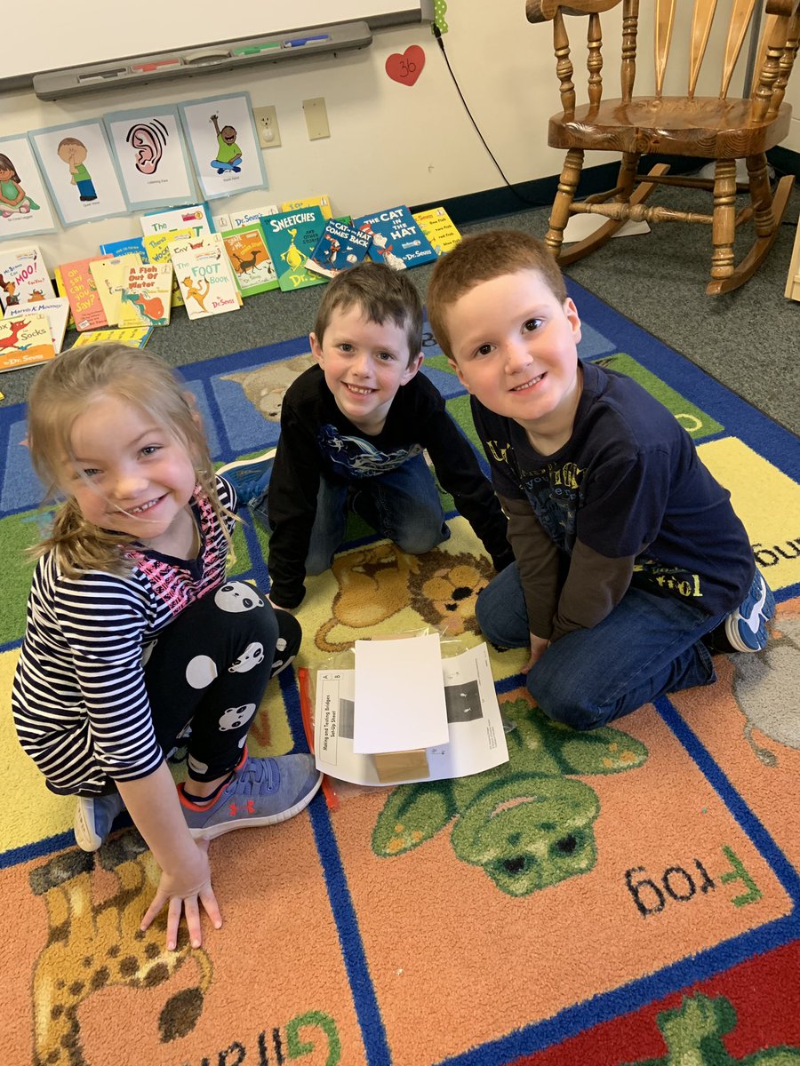 KDGWetzel's tweet photo. Check out these #RaiderStrong Engineers working together to build different bridges @PCSD_LN @KDGHoverson @KDGBaumgartner https://t.co/IkOuNlBOtu