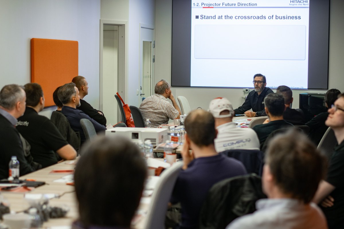 Hitachi AV tweet media