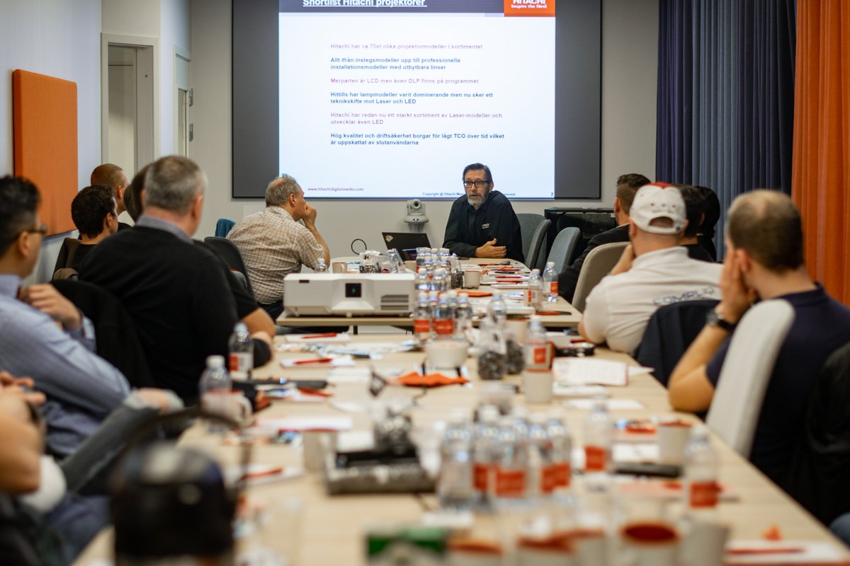 Hitachi AV tweet media