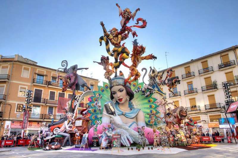 PREMIOS FALLAS 2019 fallas.es/premios-fallas…
