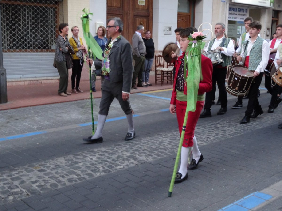 AC_Falla_la_Mar's tweet photo. AC Falla la Mar a l'ofrena d'Oliva.
#Ofrena19 #ofrenda #Falles19 #Fallas2019 #falles2019 #Fallas https://t.co/Ixgc803Cqt