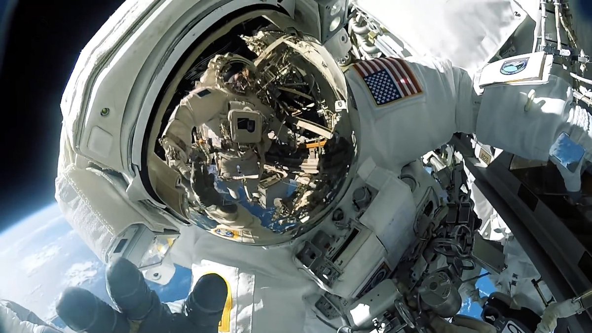 RadioTeleSuisse's tweet image. L’impact de l&apos;humain sur la nature est tel que celui-ci est aujourd&apos;hui devenu une force géologique: voici l’anthropocène, l’ère de l’Homme! On n&apos;arrête pas le progrès? 🚀 ⏳

#HistoireVivante #RTSDeux #LesDocs
bit.ly/2UGjOcP