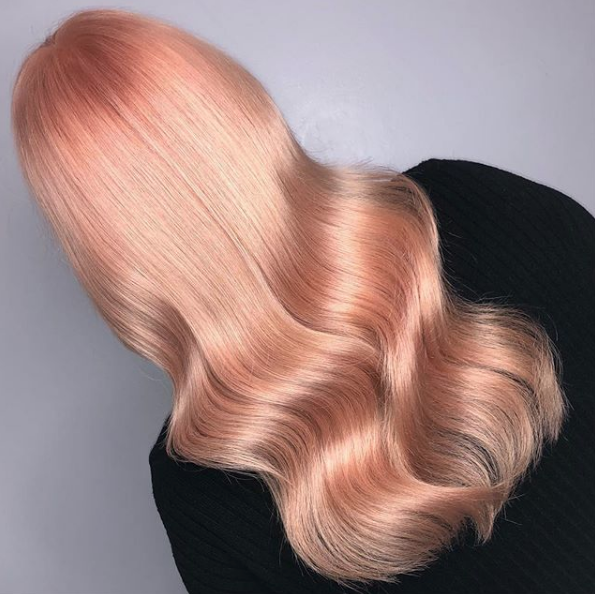 ProHairMag's tweet image. 🍑PEACHY🍑 
•
•
•
Another gorgeous colour created by the amazing @GlamByHeather1 
#prohairshares #professionalhairdresser #colourtechnician #hairgoals #hairideas #instahair #hairinspiration