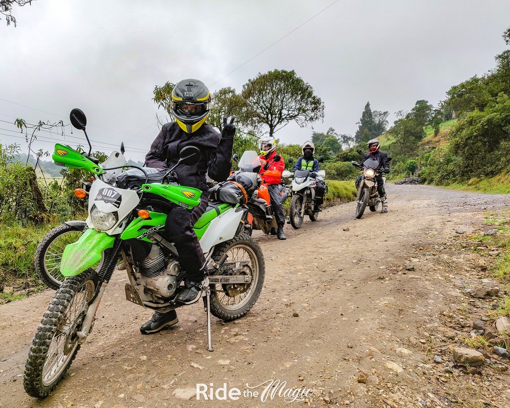 ridethemagic's tweet photo. Diana, she has been driving motorcycles for three years now! Today we had a nice run with her between the mountains and hard/dirt roads, come drive with us! You will not be afraid anymore!
#ridethemagic #magicride #offroad #enduro #Endurocross #endurolife #endurobike https://t.co/Bqv2OaTqyH