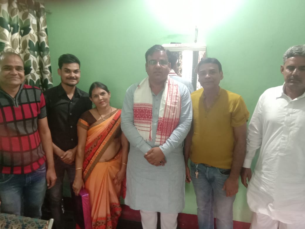 SHYAMMALANI2's tweet photo. नोखा के विधायक श्री @biharibishnoi जी   गुवाहाटी घर पधारने पर बहुत बहुत आभार .. https://t.co/e0LXSfCJyN