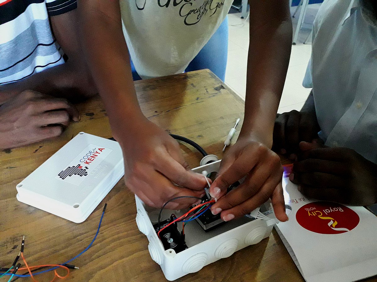 Code4Africa's tweet image. Interested in working with #sensorsAFRICA or using our data? To support existing networks, kickstart a sensors project in your area, or to let your city know that the #airquality of your city matters to you, get in touch here: bit.ly/2G9F9Ii