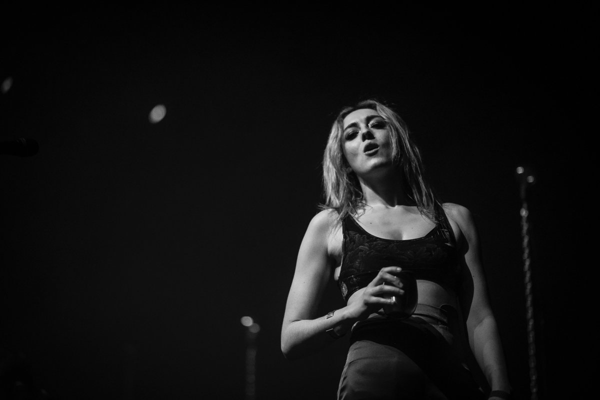 ❤️ Petits souvenirs de <a href="/LaCigaleParis/">lacigale paris</a> ! 📸🦗 Merci @AlexGallosi pour les photos, prochaine date le 21 mars à Strasbourg à la <a href="/Laiterie/">La Laiterie</a> , c'est la 1ere fois qu'on y va, si t'as des potes ou de la famille là-bas envoie les nous faire des bisous ! 🥰
tinyurl.com/billetterie-st…