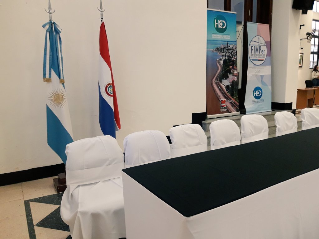 hcdposadasok's tweet photo. #Ahora todo listo para Reunión Extraordinaria de la Comisión del Mercosur e Integración Regional
🇦🇷🇵🇾 con la visita de los ediles de Encarnación. Trabajando en la agenda en común.
#FIMPer
#CalidadInstitucional https://t.co/wG1Dh6TikV