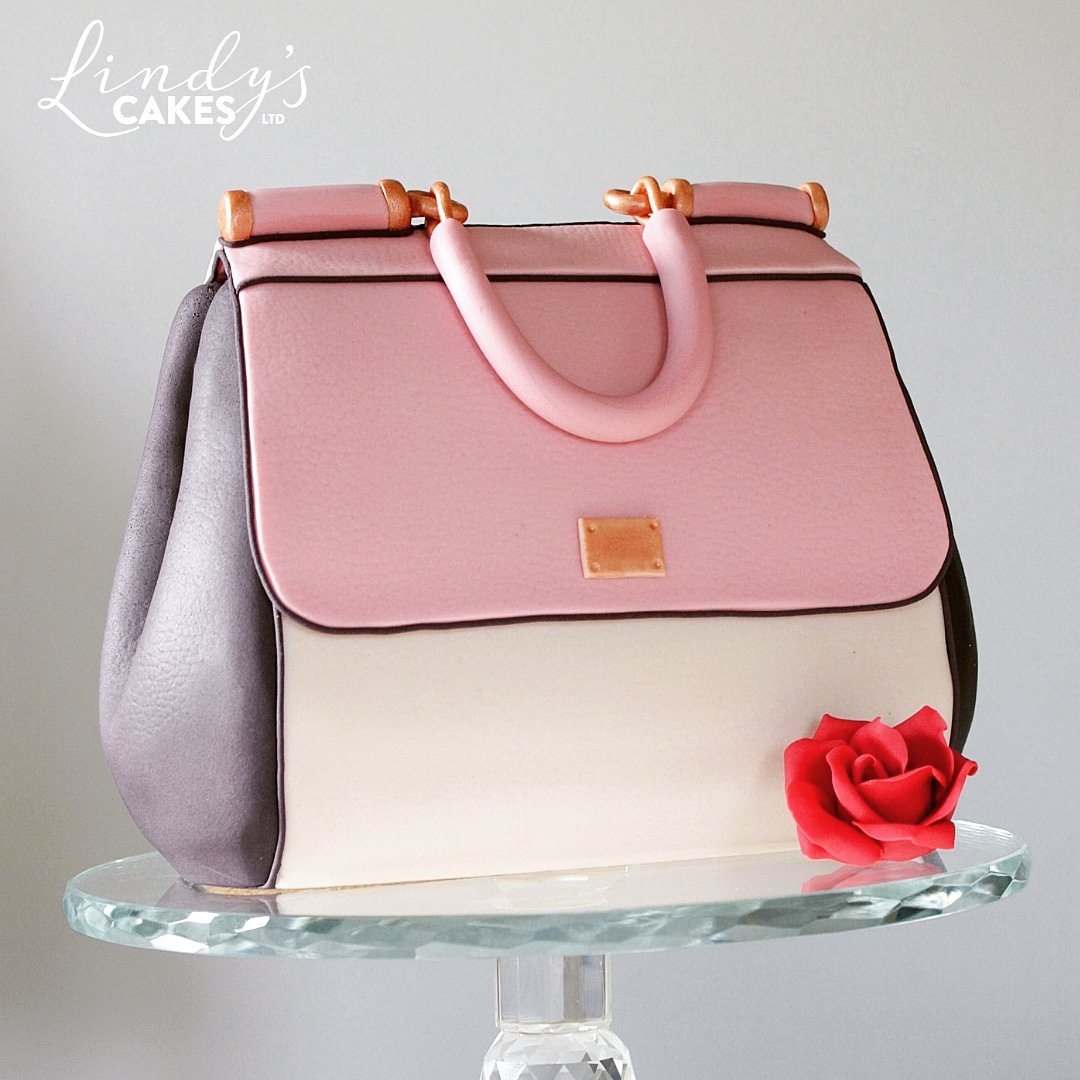 LindysCakes's tweet photo. Learn to turn a square cake into a designer #handbag. I'm teaching at Cake Innovations in Gravesend Kent, Friday 17th May. Find out more and book a place by phoning Sam 01474 353802 I can't wait...can you?
#cakedecorating #sugarcraft #cakedecoratingclass #handbagcake #Kent https://t.co/imOI1pabM0