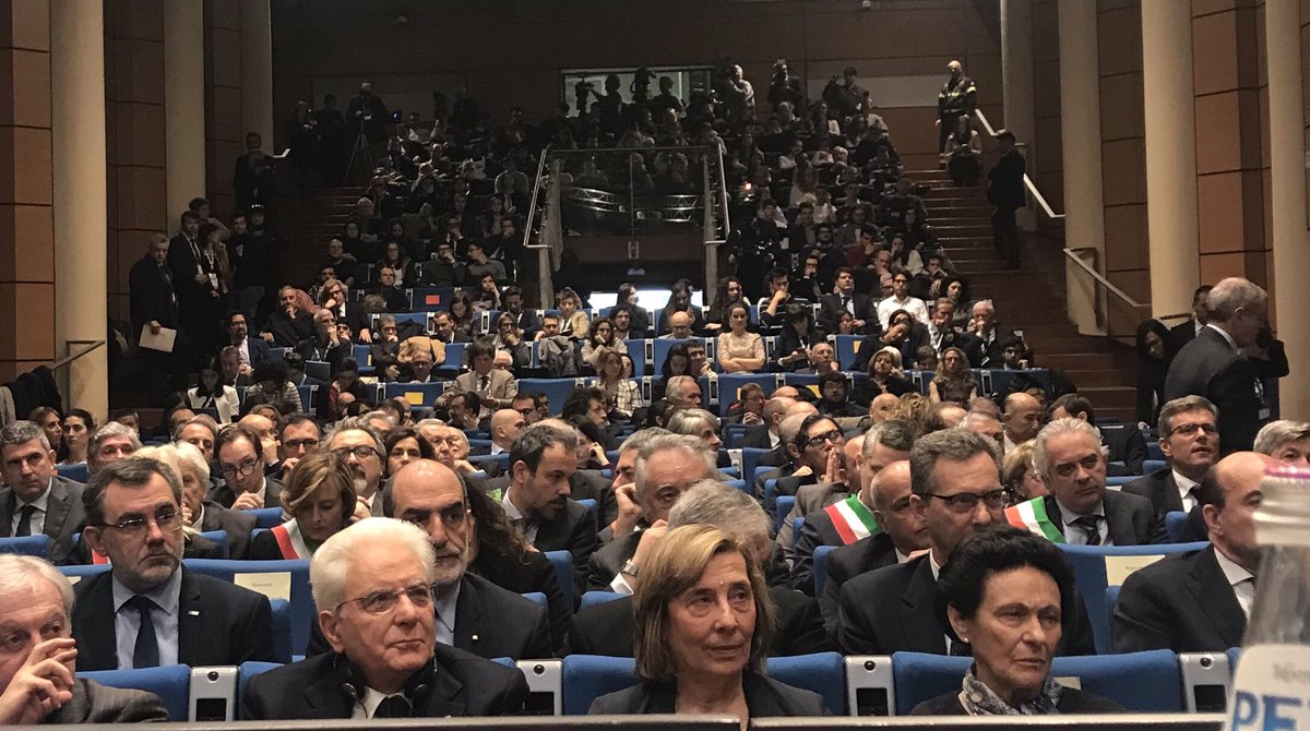 sbonaccini's tweet photo. A Modena con il Presidente Mattarella ricordato Marco Biagi, assassinato 17 anni fa. Un esempio, la sua vita dedicata a studio e confronto. Con Fondazione Biagi finanzieremo BORSA DI STUDIO di dottorato specifica e sostegno a studenti di famiglie disagiate https://t.co/UU1mNfG8ks https://t.co/bvqZ2yQFlm