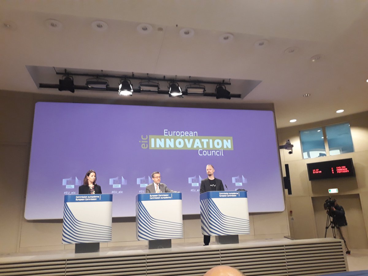 #EU_EIC enhanced pilot is on! #Pathfinder #Accelerator - one stop shop for innovation with combination of grants and equity for #innovation is being launched now <a href="/Moedas/">Carlos Moedas</a>. 2bn euros in next 2 years for #startups and #innovators