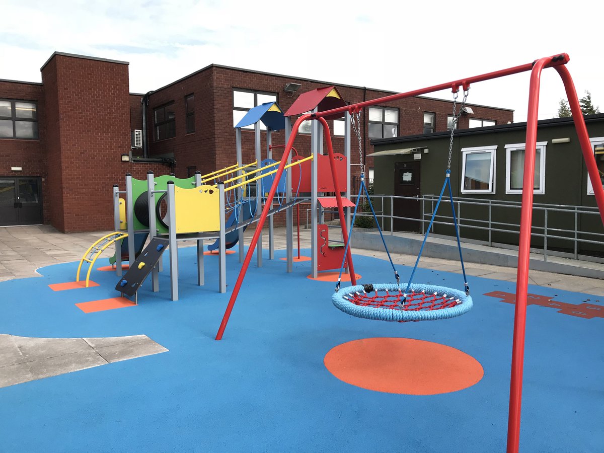 calooUK's tweet photo. A fantastic new play area at a school completed! Steel Multiplay, Basket Swing and colourful wet pour surfacing, great fun for all the students! https://t.co/2DrH0sheW9 #playground #playarea #wetpour #steelplay #play #school #schoolplayground https://t.co/2ZkyGTcR4V