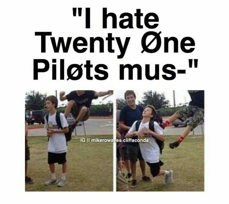 WeNeedtopInGR's tweet photo. Can relate๐
#twentyonepilots #top #joshdun #TylerJoseph #trench #blurryface #vessels #regionalatbest #NED #softemo #crankthatfrank https://t.co/HvdsouTMx8