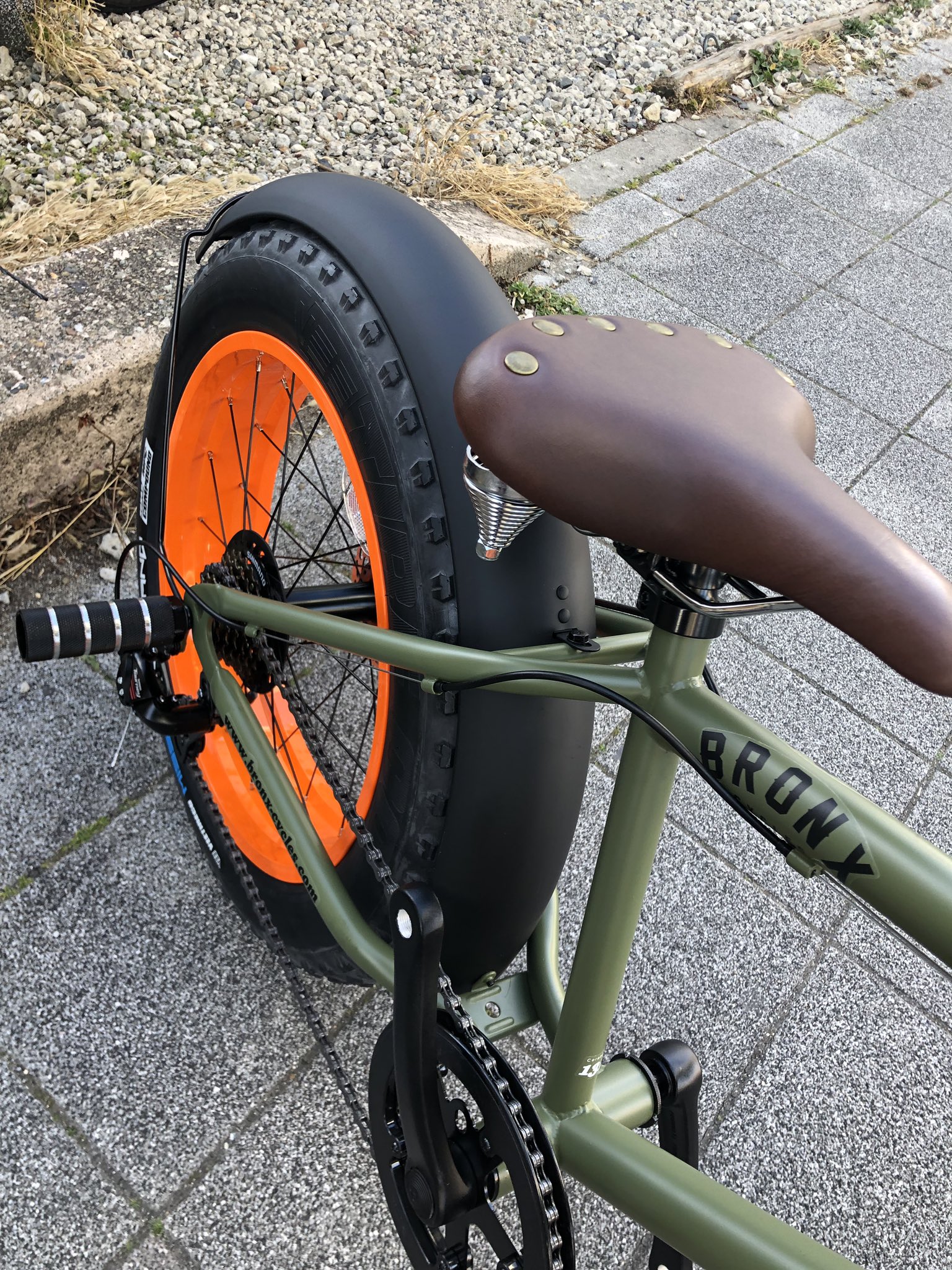 Maruhachi Cycle Bronxddカスタム 色々変わってます 詳細知りたい方は お問い合わせ下さい 名古屋市北区 マルハチサイクル Bronx ブロンクス ファットバイク 街乗りファットバイク インチ T Co uksojckl Twitter