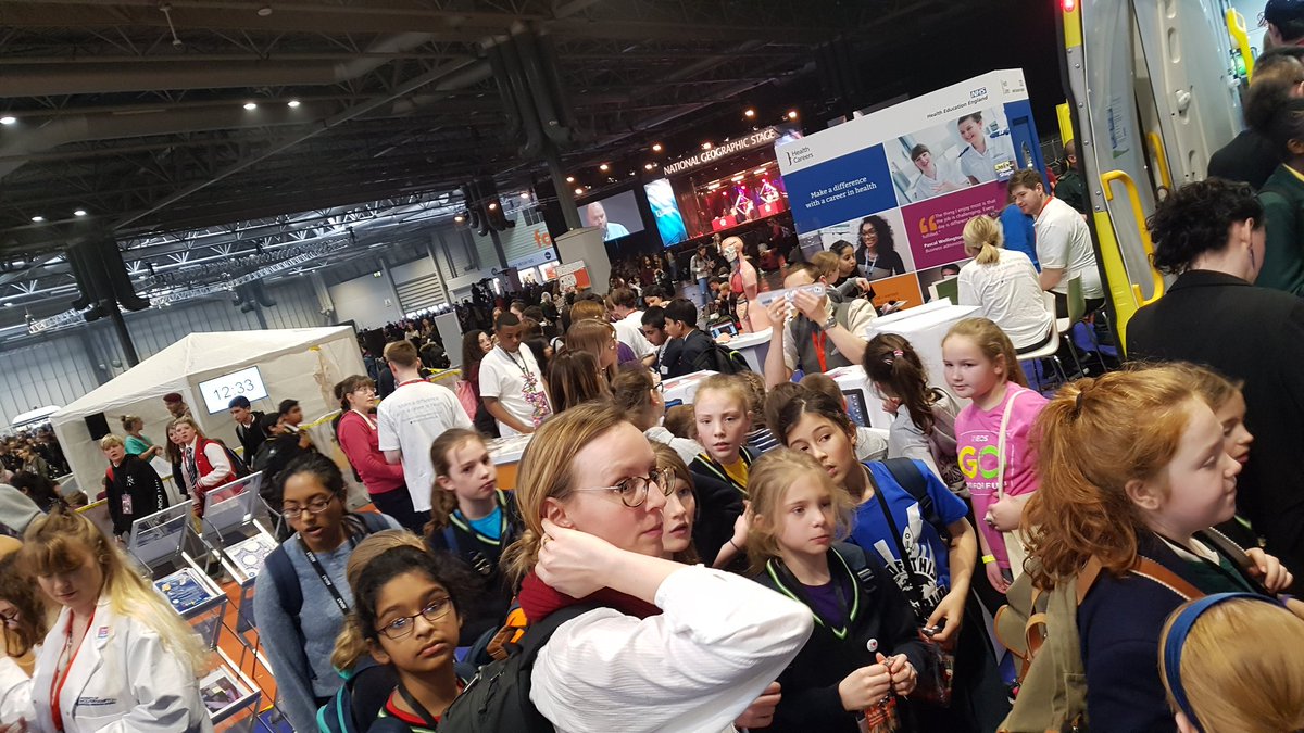 NatalieFowler3's tweet photo. Back to work after a busy #HCSweek19. If a child spoke to us @BigBangFair, if staff saw our Twitter, if a teacher saw our open day stand and they now know about CritCareSci then we've made a mark! Thanks team @michal_pruski @rachel_lordy @RaashidAli @MartinJClark @WeHCScientists https://t.co/ccbUmNnr0H