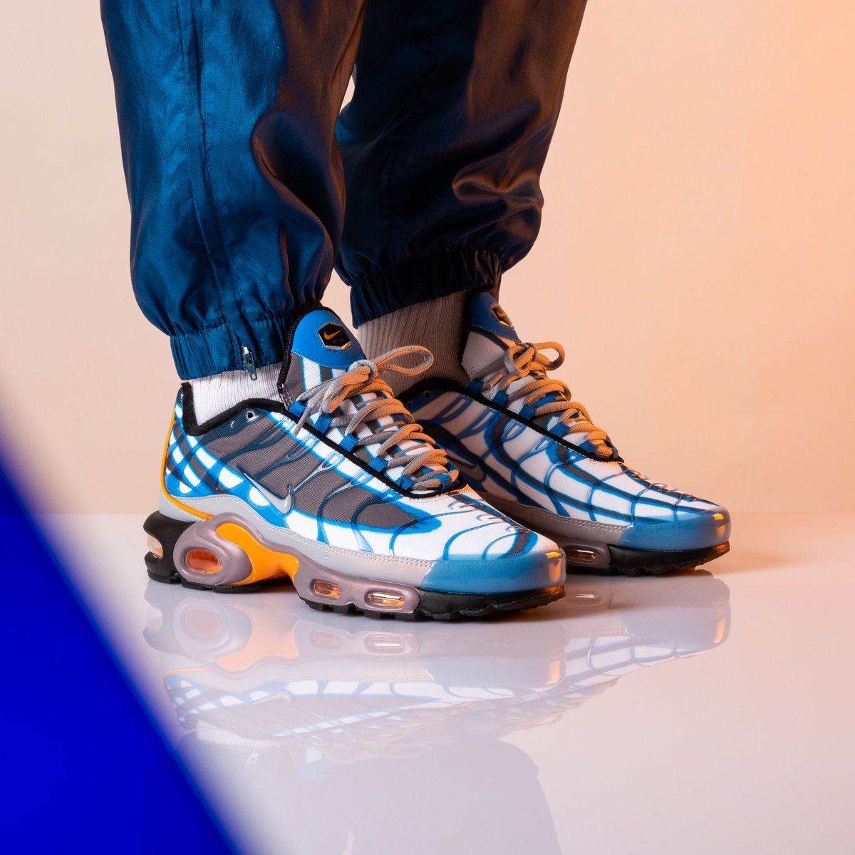 nike air max plus premium photo blue