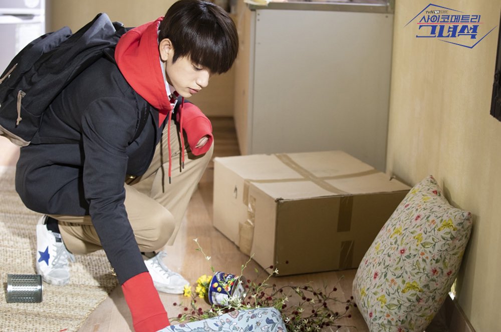 D17LB-iVAAALRnL.jpg:orig