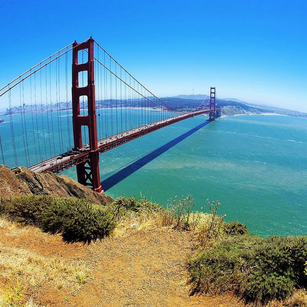 TravellDreamer's tweet photo. Explored one of the iconic landmarks in San Francisco, the Golden Gate Bridge. It is said to be the most photographed bridge in the world.
#Goldengatebridge #iconiclandmark #Sanfransisco #wanderlust #travelblogger #besttraveldestination https://t.co/N0eUfVhYi4