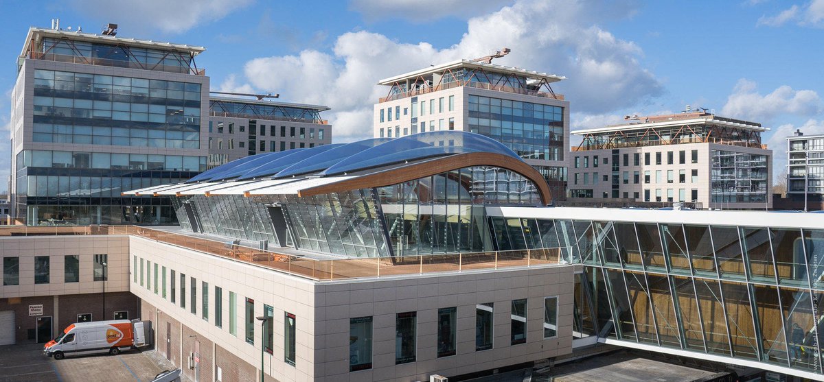 HollandComposit's tweet photo. Binnenkort weer een mooie #composiet #gevel met #transparante #Raficlad #gevelbekleding bij #winkelcentrum #Bisonspoor in Maarssen. Design Op ten noort blijdenstein #architecten en adviseurs #bekleding #facade #composite #gevelpaneel #paneel #translucent #transparant #transparent https://t.co/GUfzTM8C0H