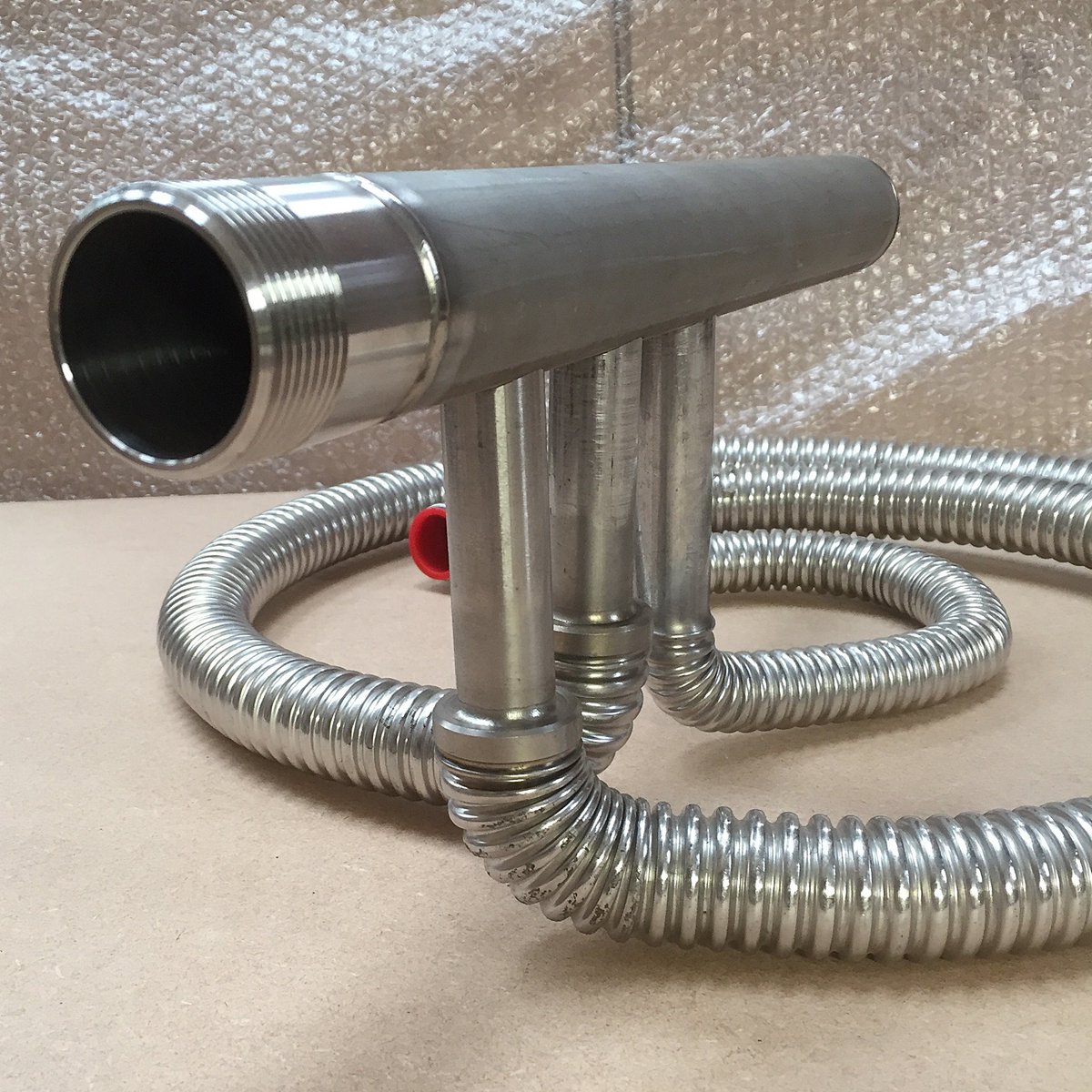 AZFlowtech's tweet image. Our Three Port Output Manifold for Multi Coil Water Cylinders, this saves single external outputs welded to the cylinder wall. Made from lightwieght stainless steel tube using our threaded fittings in standard 1&quot; 1.25&quot; and 1.5&quot; BSP. Other sizes and compression fittings available