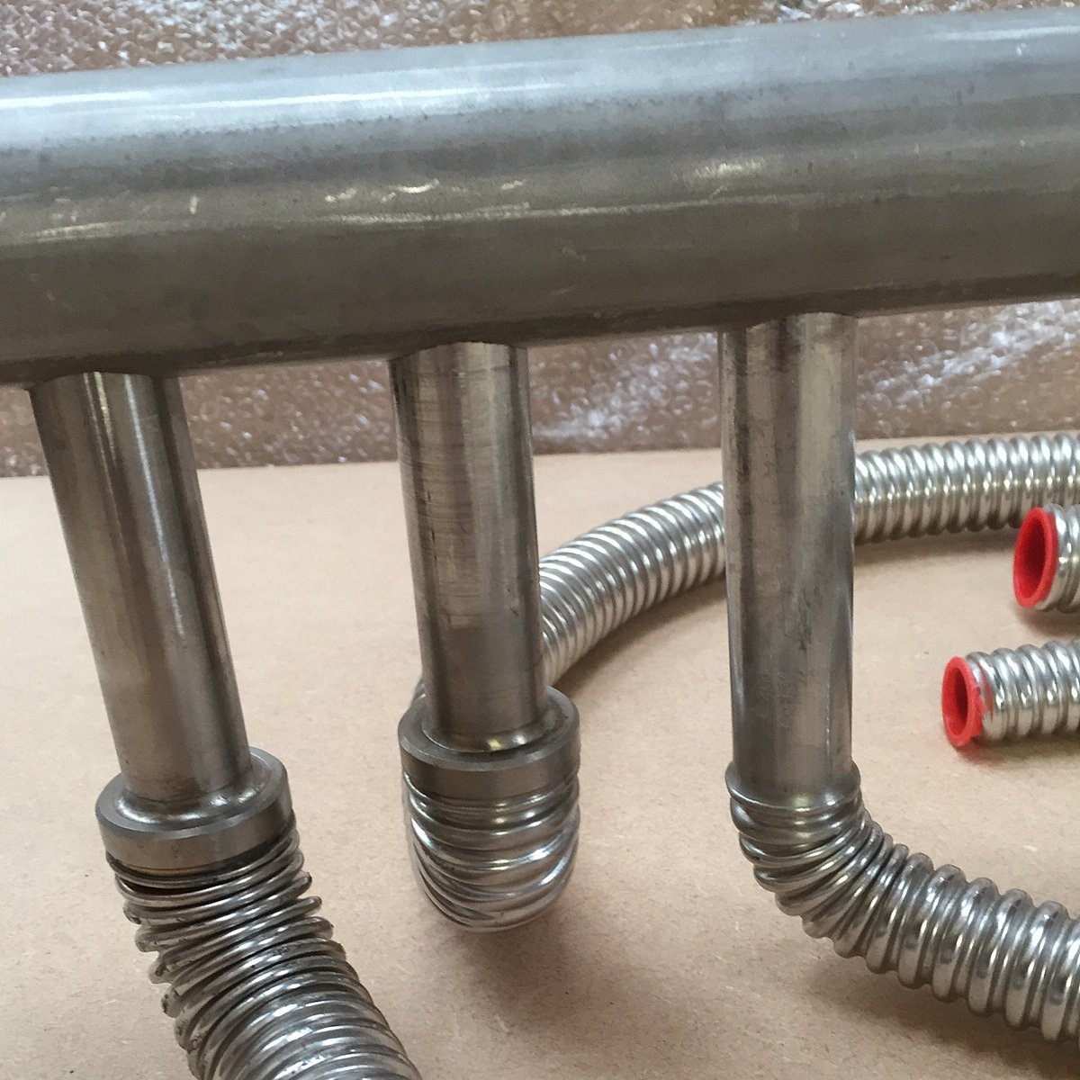 AZFlowtech's tweet image. Our Three Port Output Manifold for Multi Coil Water Cylinders, this saves single external outputs welded to the cylinder wall. Made from lightwieght stainless steel tube using our threaded fittings in standard 1&quot; 1.25&quot; and 1.5&quot; BSP. Other sizes and compression fittings available