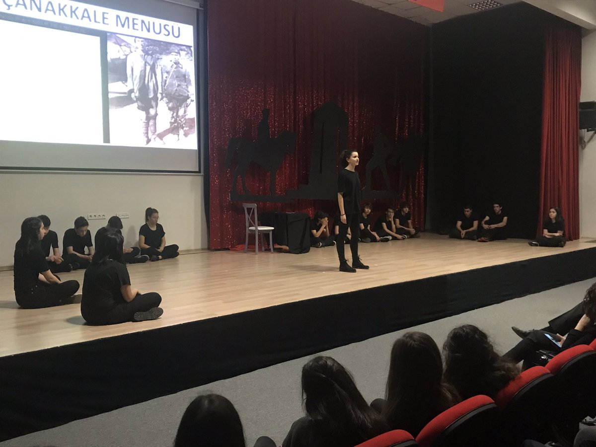 “Bir son değil, bir başlangıçtır Çanakkale.” Öğrencilerimizin hazırladığı drama gösterisiyle Çanakkale şehitlemizi andık. Minnet ve şükranla... #18MartCanakkaleDestanı #18Mart1915