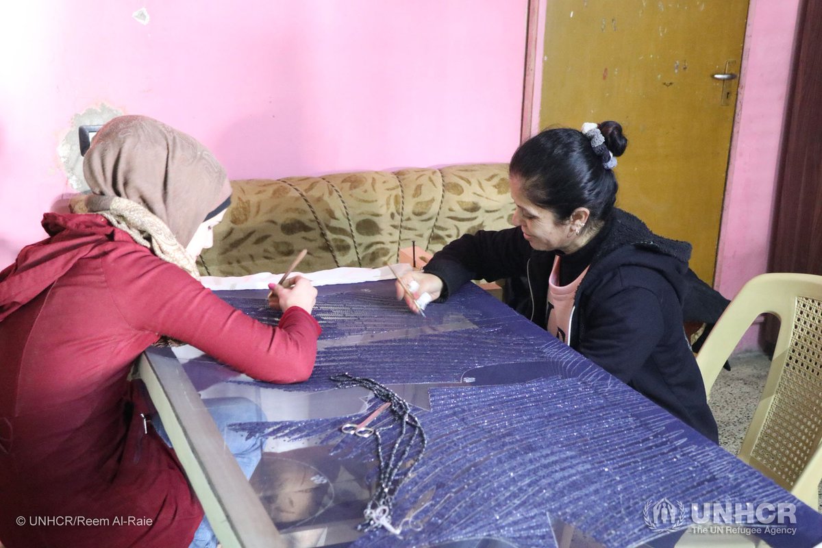 UNHCRinSYRIA's tweet image. Syrian women have displayed unimaginable courage and resilience throughout 8 years of crisis. 💪🏼

After enduring many hardships, Om Jawad with the support of #UNHCR started an embroidery workshop 🧵 and has hired 5 women who were also affected by the #SyriaCrisis.