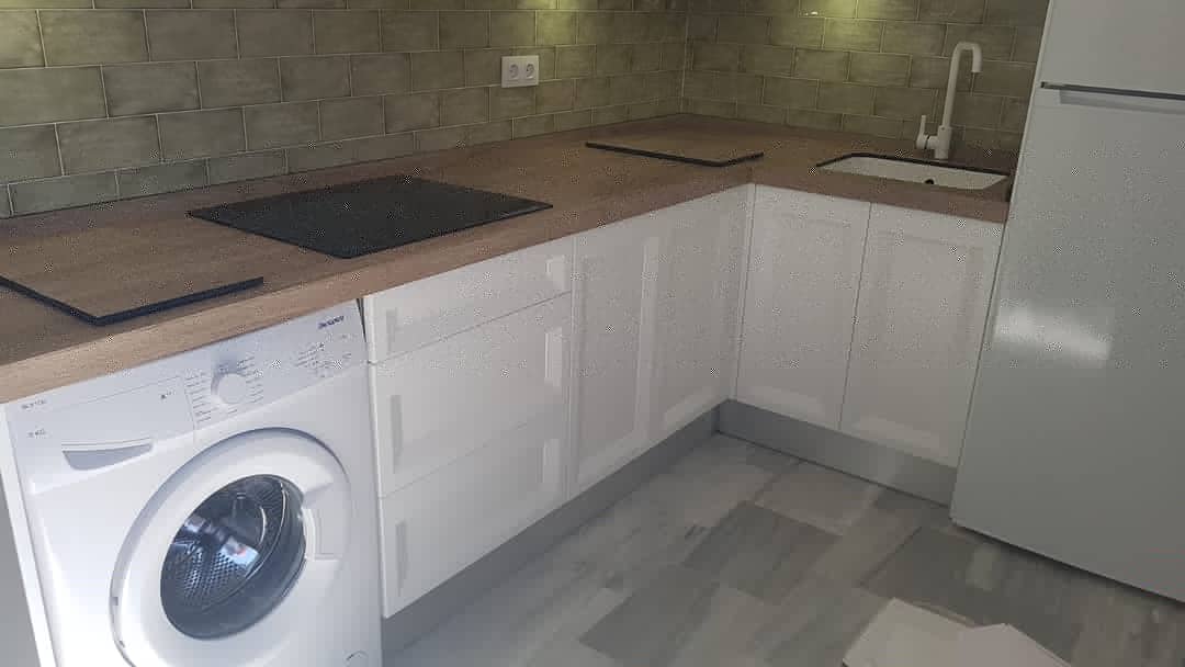 Elenkococinas's tweet photo. Así da gusto comenzar la semana 😊
.
.
.
.
.
.
.
.
.
.
#blanco #cocinas #elenkococinas #cucine #impecable #style #estilo #decoracion #madera https://t.co/jCC7pC1JrN