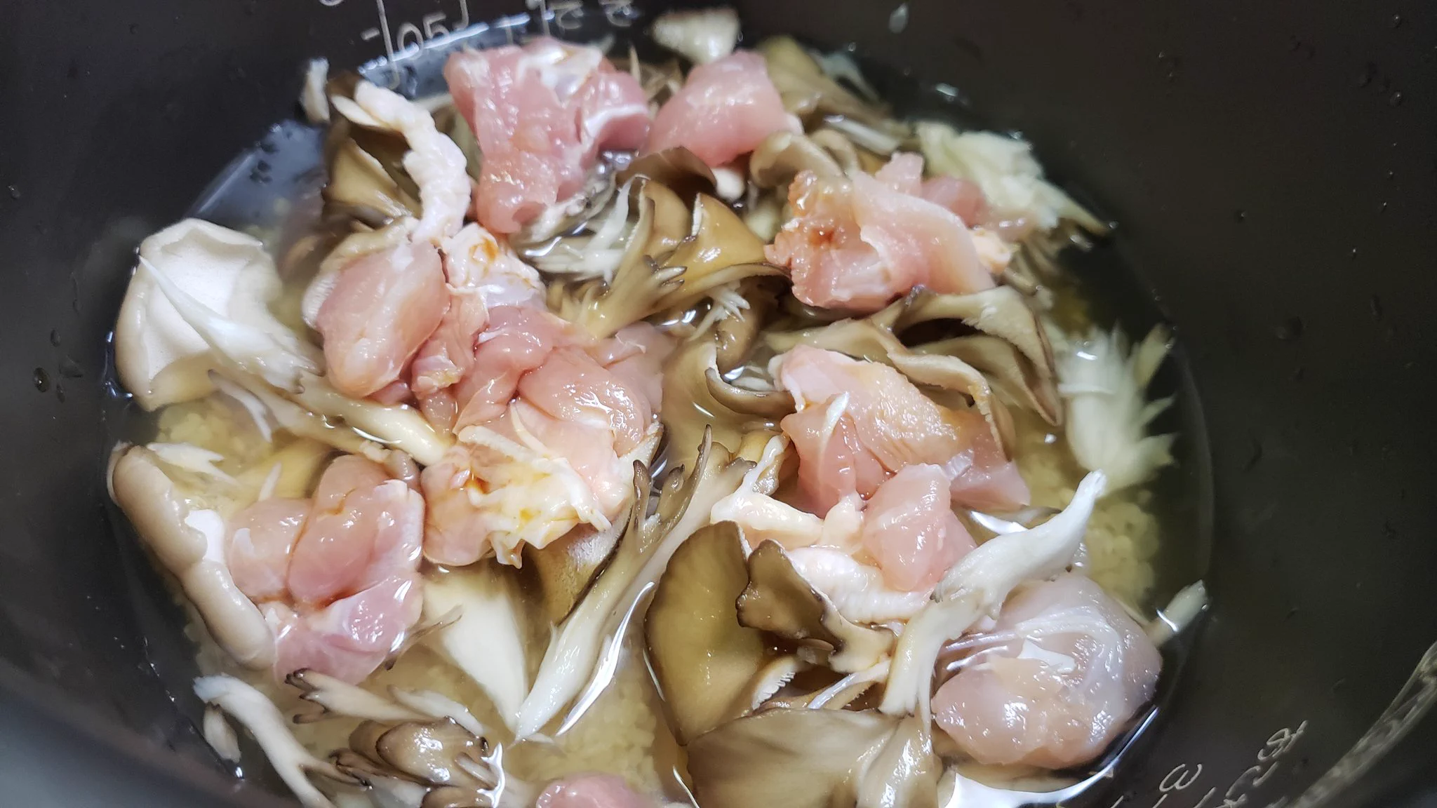 お酒でコメを炊く！？たったこれだけで絶品ご飯の出来上がり！
