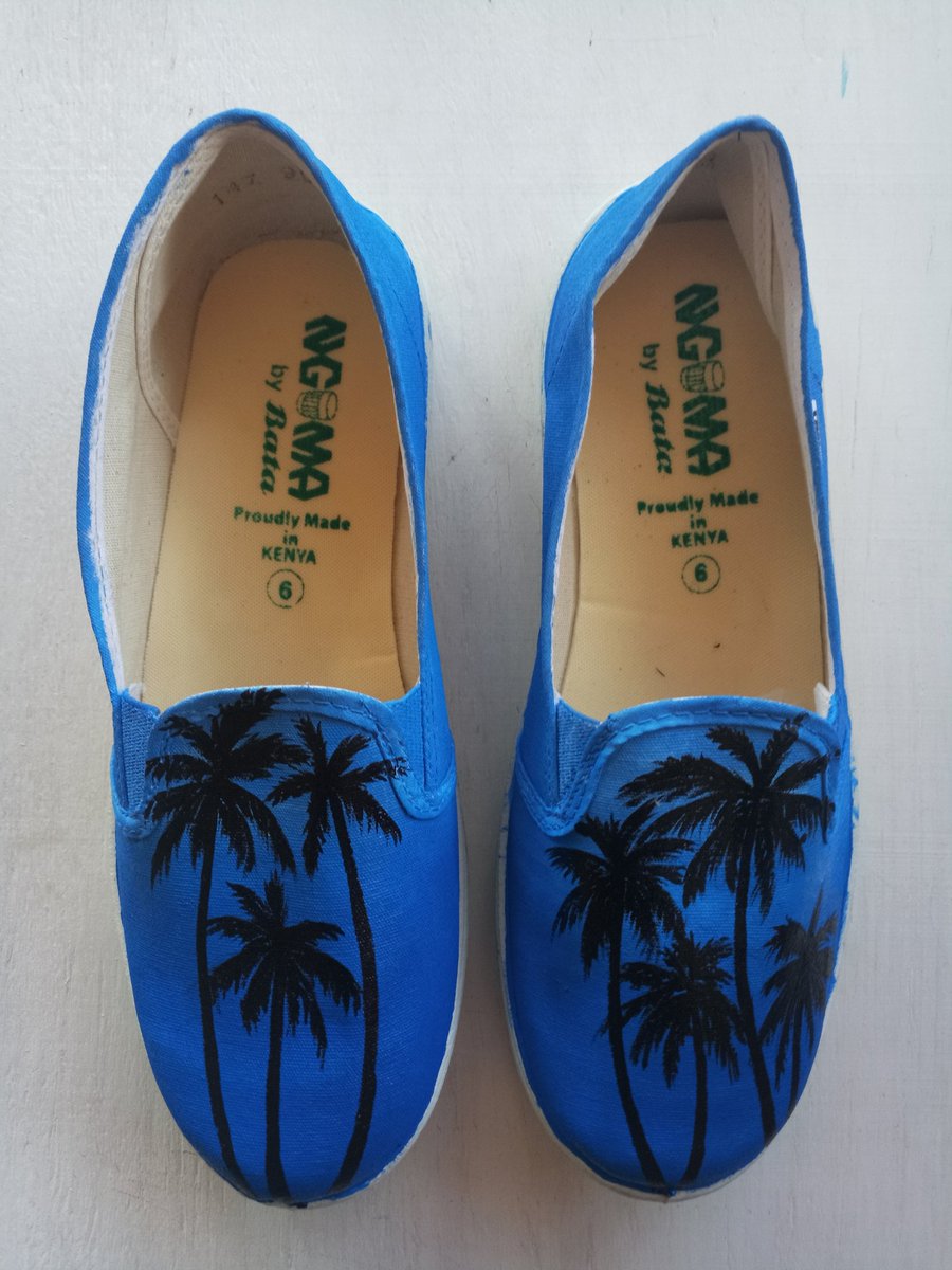 RozenIan's tweet photo. 🌴 Summa Dreamin' 🏝️
.
Don't you ever stop dreamin'.
.
#rosendraws #rosenBYOS #rosensgallery #rosenianco #campurbankicks #customkicks #art #handpainted #summer #summeraesthetic #summa #summatime #summa18 #irie https://t.co/0dxWkmqtgb