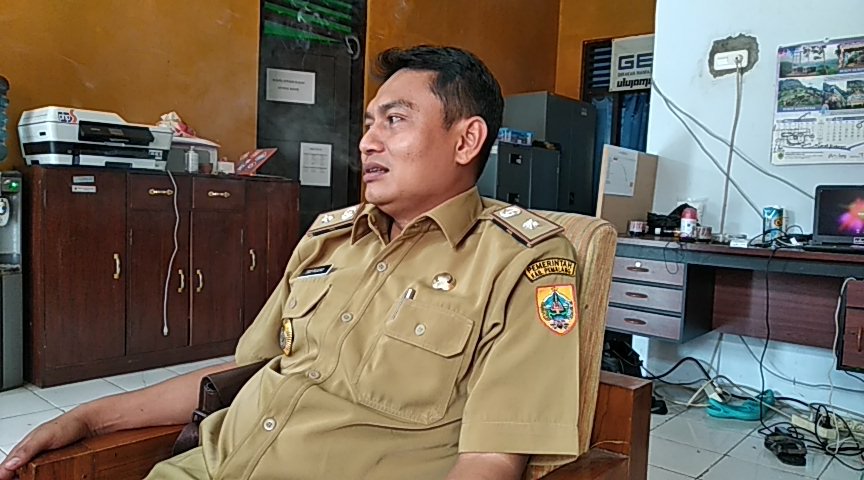 Ngobrol santai sama pak Kades @PemdesBulakan 

#Anakdesa