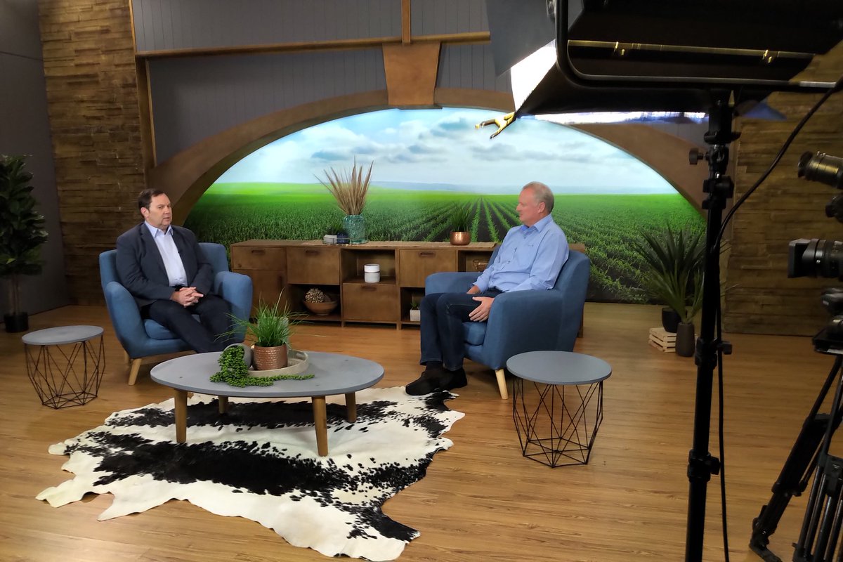 SENWES's tweet photo. Lights, camera, action @strydom_strydom in @NationConverse studio with @sakegesprek filming the first episode of the new series. @AgriSAOfficial @AgriChamber don't miss it on 4 April. See schedule on @NationConverse https://t.co/SD5Cs5YSg5 https://t.co/IxBPuVMNRQ