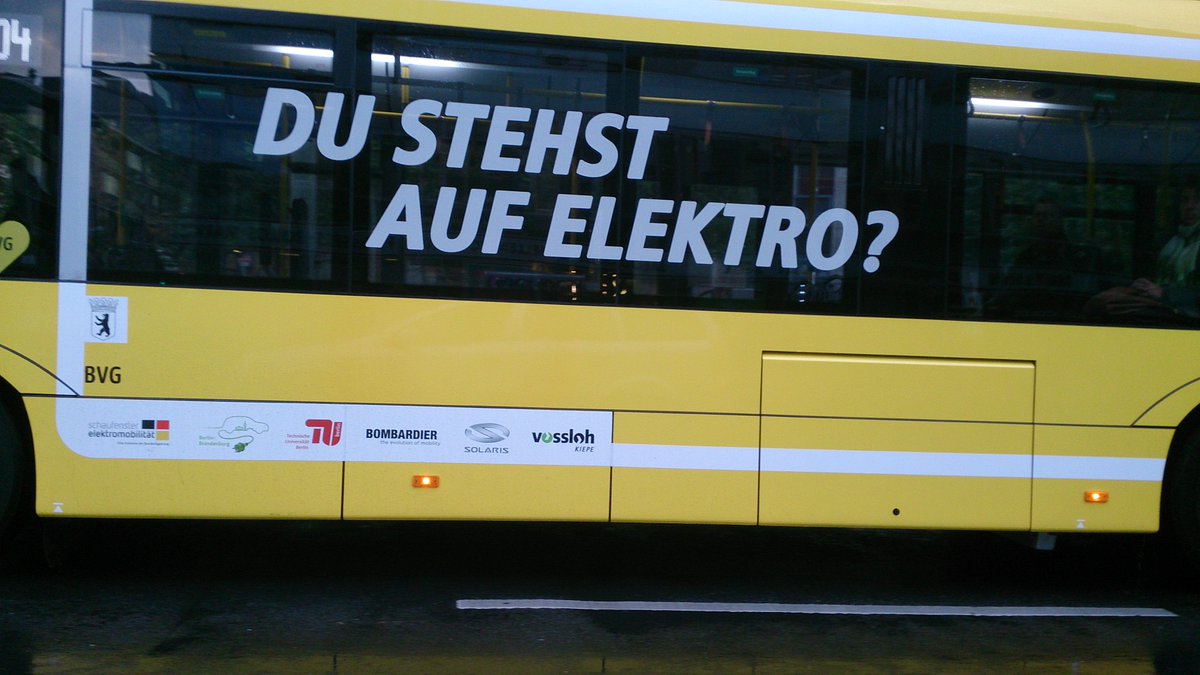 hjtenhagen's tweet photo. #Equalpayday in Berlin. Die Berliner Verkehrsbetriebe @BVG_Kampagne werben, heute gebe es verbilligte Tickets für #Frauen. Am Umsteigebahnhof #Alexanderplatz gibt es die Frauen-Tickets mit 21 Prozent Preisnachlass - nicht nur #Tagestickets. Gibt es das bei Euch auch? @Finanztip https://t.co/YQlWNah3WQ