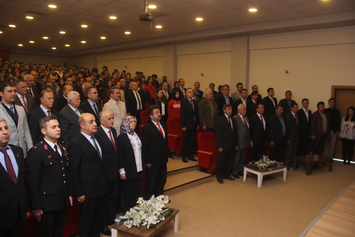 ZeynurOzel's tweet photo. Çanakkale Destanının 104. yılında Tüm Şehit ve Gazilerimizi Rahmet ve minnet ile anıyoruz. ÇANAKKALE GEÇİLMEZ https://t.co/voXZQ810o9