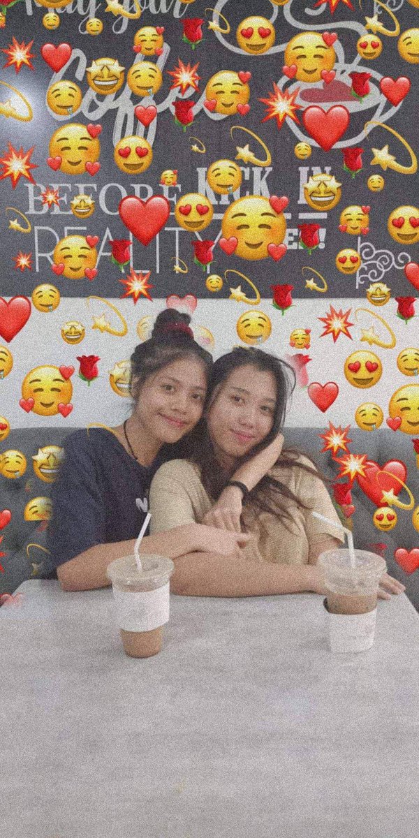 matccchha's tweet photo. my student did the edits so cuteee HAHAHAHA so supportive naman anak ko ©Feona na kalahi ko rin lol thank you naknak ko ♥ @bomaxxi https://t.co/XmkZs6GE7q