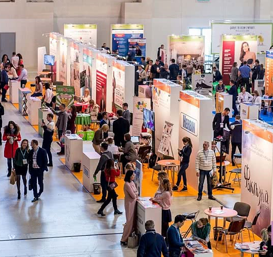 likevolt's tweet image. 25-27 марта в ЦВК "Экспоцентр" в Москве пройдет крупнейшая выставка франшиз #Buybrand Franchise Market.  Мы @likevolt также примем в ней участие. Чтобы встретиться с командой 220, оставьте заявку в комментариях. Мы пришлем бесплатный билет! #event #franchise #expo #220вольт